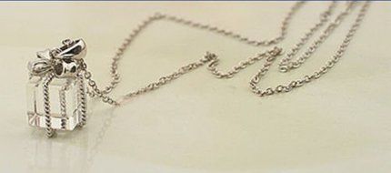 Transparent Gift Box Bow Chain Necklace Sweater Pendant Silver Jewelry Gift N4