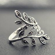 Women's Retro Punk Leaf Shape Rhinestone Decor Ring Party Jewelry Charms Sanwood (8) N5