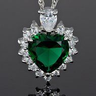 Lady Fashion JewelryHeart Cut Green Emerald Silver Tone Pendant Necklace