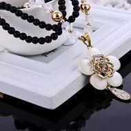 Fashion Chain Necklace Rhinestone Flower Black Pendant Trendy Multilayer Chain N3