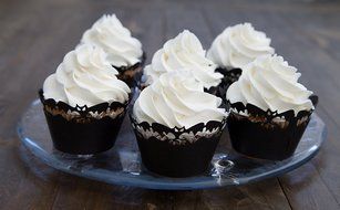 Cupcake Wrappers Haunted House x50pcs. 3 Halloween wraps to choose in shimmering black (Scary Houses) N4