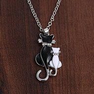 New Design White Black Cats Pendant Chain Necklace Best Gift for Family Friends N9