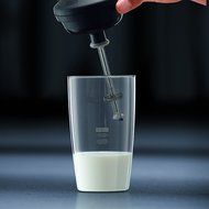 Bodum 10864-01G Latte Milk Frother Battery Operated Glass, 6 oz, Black