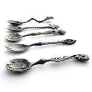 TTnight 5pcs Kitchen Bar Vintage Royal Style Metal Carved Small Coffee Spoons Flatware Cutlery Mini Dessert Spoon... N3