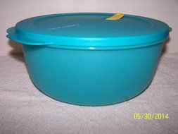 Tupperware Cyrstalwave 4 Qt Aqua Bowl by Tupperware