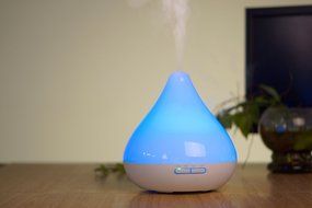 300ml Ultrasonic Cool Mist Humidifier ,Essential Oil Aromatherapy Diffuser with 7 Colors LED and Waterless Auto... N46