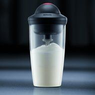 Bodum 10864-01G Latte Milk Frother Battery Operated Glass, 6 oz, Black N2
