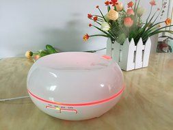 200ml Aroma Essential Oil Diffuser,New Ultrasonic Cool Mist Whisper-Quiet Humidifier with Color LED Lights Changing... N2