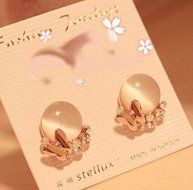 NEW 1 Pair New Fashion Women Elegant Crystal Rhinestone Ear Stud Earrings N3