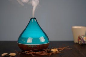 300ml Ultrasonic Cool Mist Humidifier ,Essential Oil Aromatherapy Diffuser with 7 Colors LED and Waterless Auto... N47