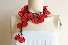 Rose Necklace-Rose Crochet Necklace-Crochet Beaded Necklace-Turkish Oya necklace-Red and Black Necklace with Coral... N2