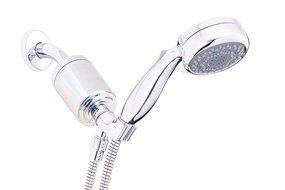 Shower Filter system &ndash; Universal Chlorine Removing Showerhead &amp; Hard Water Softener - Two Replaceable Cartridges... N6