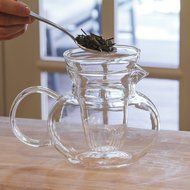Primula Blossom Glass Teapot &ndash; Wide Mouthed Borosilicate Glass &ndash; 40 oz. &ndash; Dishwasher and Microwave Safe &ndash; Clear...