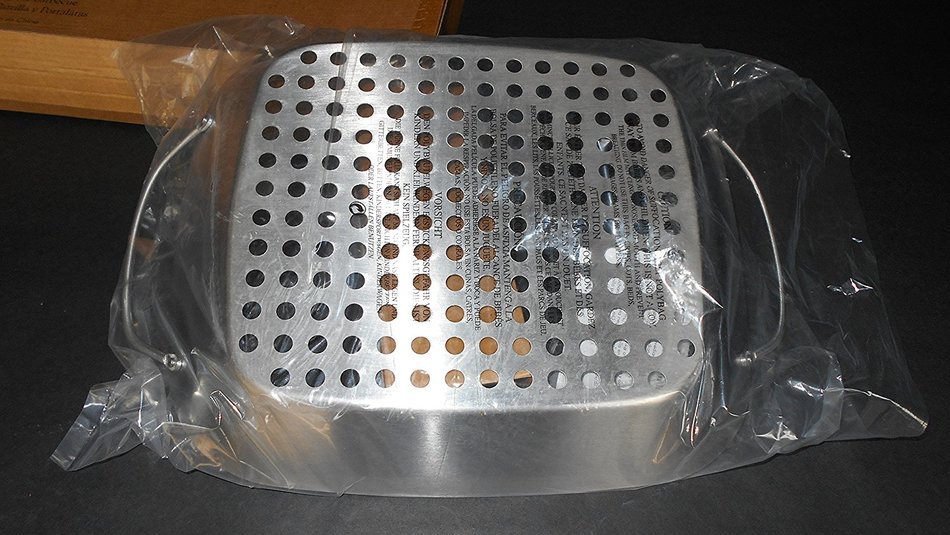 Pampered Chef BBQ Roasting Pan & Can Holder