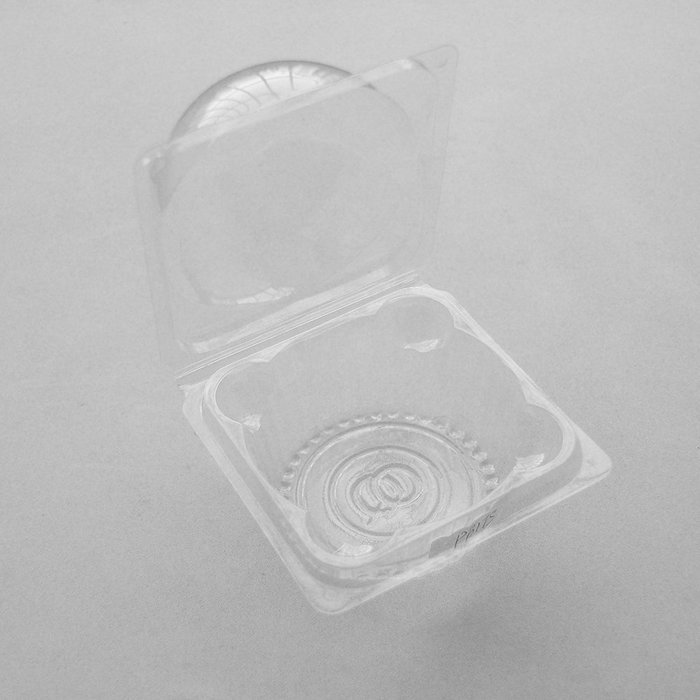 Clear Small Plastic Cupcake Pods with a Secure Closure Box (100 PCS/Pack)