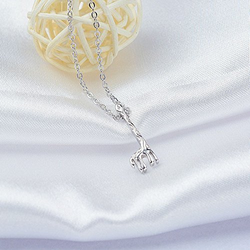 Cartoon Mini Fawn Bambi Giraffe Pendant Necklace Fashion Female Clavicle Chain N5