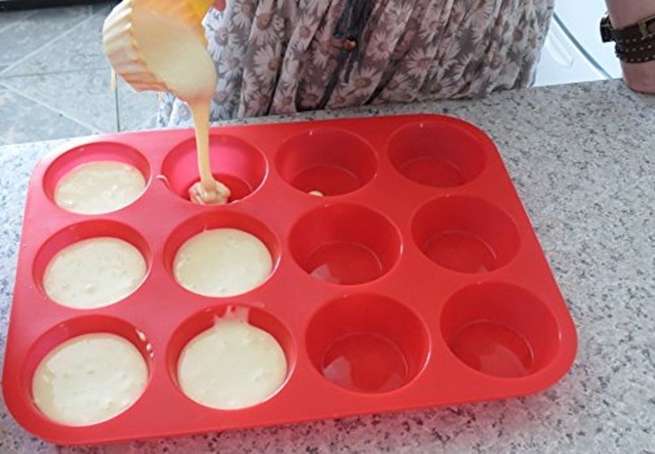 A&R SILICONE PRODUCTS Mini Muffin Pans, Premium Cupcakes Pan Shapes, Non-stick, BPA-Free Food Grade Mold Material...
