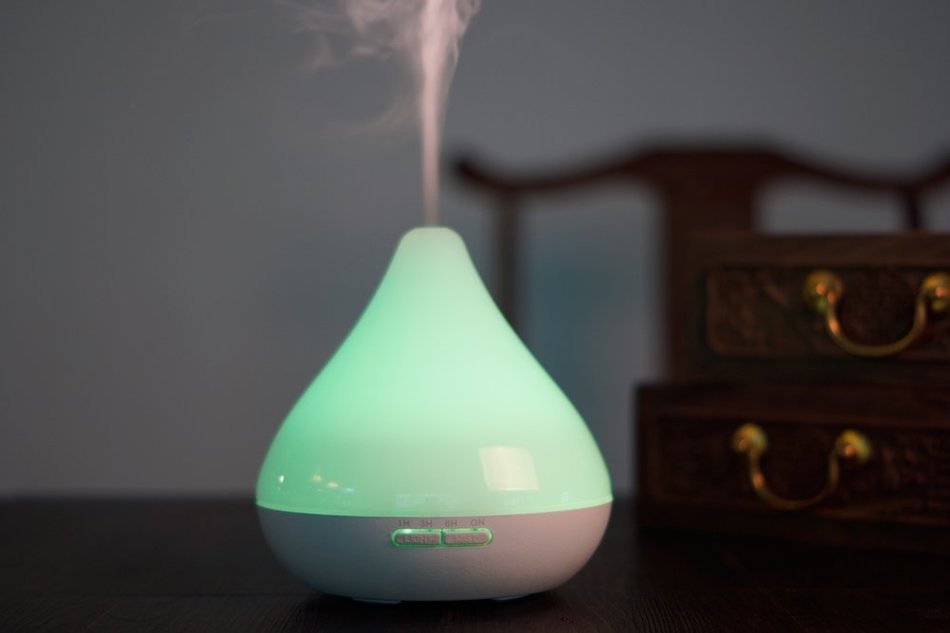 300ml Ultrasonic Cool Mist Humidifier ,Essential Oil Aromatherapy Diffuser with 7 Colors LED and Waterless Auto... N42