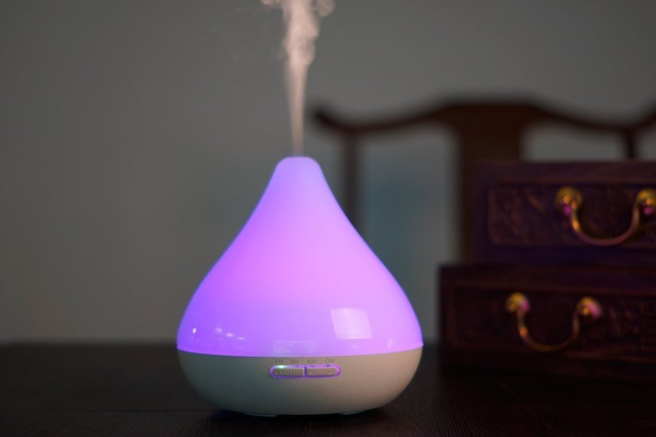 300ml Ultrasonic Cool Mist Humidifier ,Essential Oil Aromatherapy Diffuser with 7 Colors LED and Waterless Auto... N43
