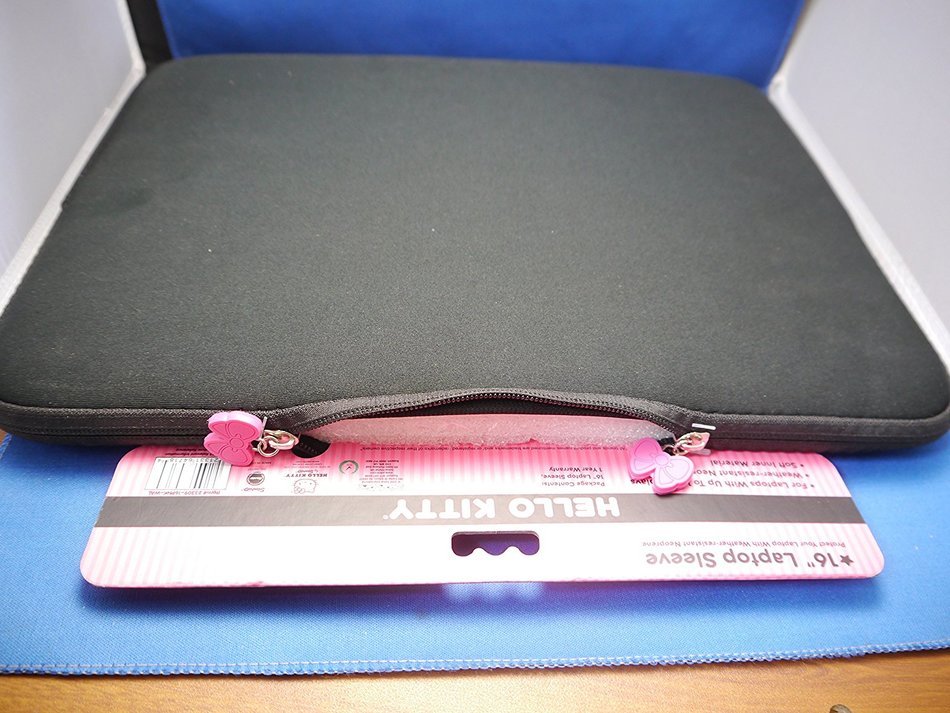 Hello Kitty 16" Bling Case N4