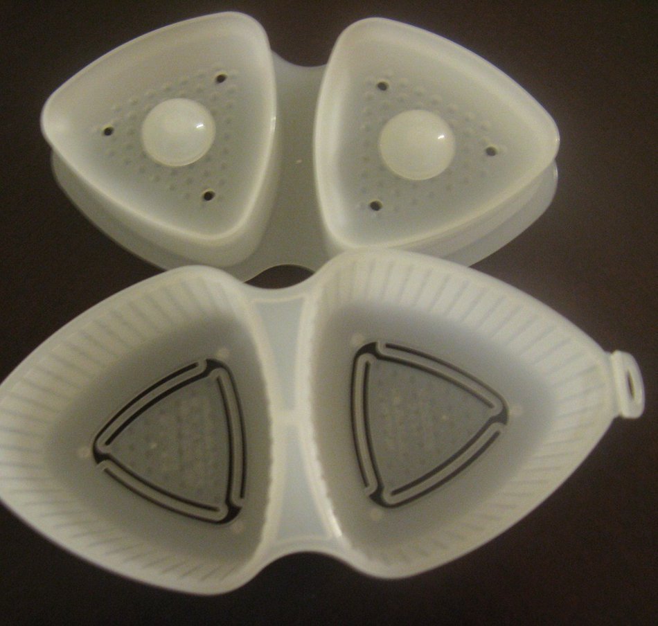 JapanBargain Sushi Press Nigiri Rice Mold Maker Triangle White