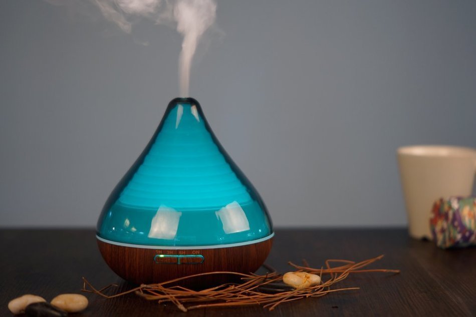 300ml Ultrasonic Cool Mist Humidifier ,Essential Oil Aromatherapy Diffuser with 7 Colors LED and Waterless Auto... N47