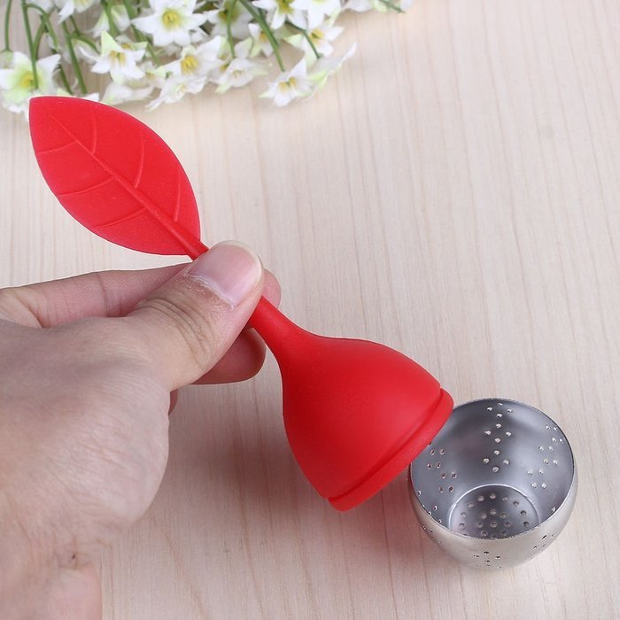 WICOO Silicone & Stainless Leaf Tea Strainer Teaspoon Infuser Ball Spice Filter (red)