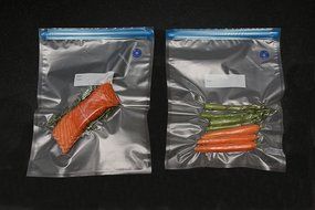 Sous Vide Essentials Kit Bags and Sous Vide Bag Sealing Clip- 10 BPA Free Reusable Vacuum Sealed Bags and 1 Sous...