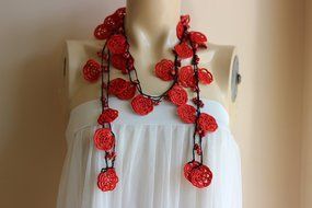 Rose Necklace-Rose Crochet Necklace-Crochet Beaded Necklace-Turkish Oya necklace-Red and Black Necklace with Coral... N6