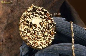 Pirates of The Caribbean Aztec Coin Medallion Skull Charms Necklace Pendant Gift N3