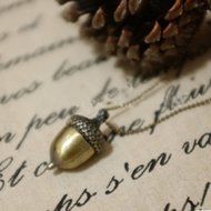 Fashion Women Acorn Necklace Retro Charm Bronze Sweater Chain Necklace Jewelry N4