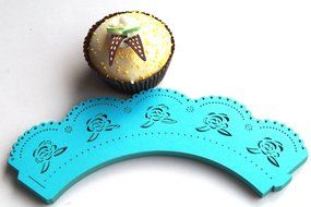 Kuke 24 Pcs Exquisite Flower Rose Laser Cut Cupcake Wrappers Cupcake Liners Muffin Container for Baby Shower Baby...