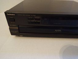 Technics SL-PD827 5 Disc CD Player