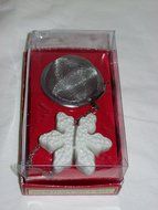 Williams Sonoma Snowflake Spice Tea Leaf Ball