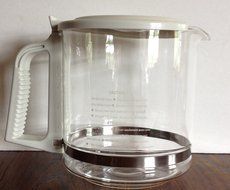 Black &amp; Decker Glass Carafe DCM1-04 to DCM6-04 Countertop Drip Coffeemakers replacement pot.