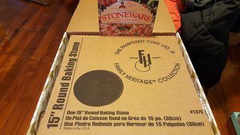 Pampered Chef Classic Round Stone N2