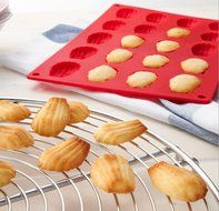 Fasmov 20-Cavity Silicone Madeleine Pan Cookie Mold,Baking Mold, Handmade Soap Moulds and more,Set of 2
