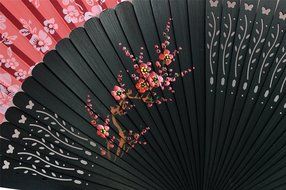 TANG DYNASTY(TM) High Quality Red Japanese Silks Hand Fan Cherry With Black fan rib Handheld Fan Jhf-156 N4