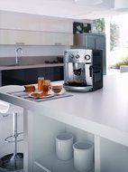 220-240 Volt/ 50-60 Hz, Delonghi ESAM4200 Fully Automatic Espresso Coffee Maker, OVERSEAS USE ONLY, WILL NOT WORK...