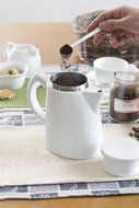 Sowden Oskar Softbrew 2-Cup Coffee Jug with Scoop