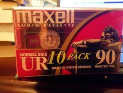 Maxell UR 90 Audio Cassette Tapes