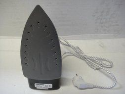 Daewoo DI-9208 2200-watt Steam/Dry Iron, 220V (Not for USA) N6