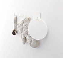 YAMAZAKI home 2954 Tower Round Trivet, White N2