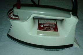 Black &amp; Decker Light 'N Easy Spray Steam Dry Iron Water Window F365s N5