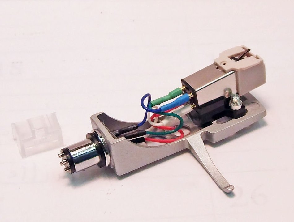 NEW SILVER DELUXE TURNTABLE HEADSHELL with NEW AT3600 CARTRIDGE & NEEDLE.