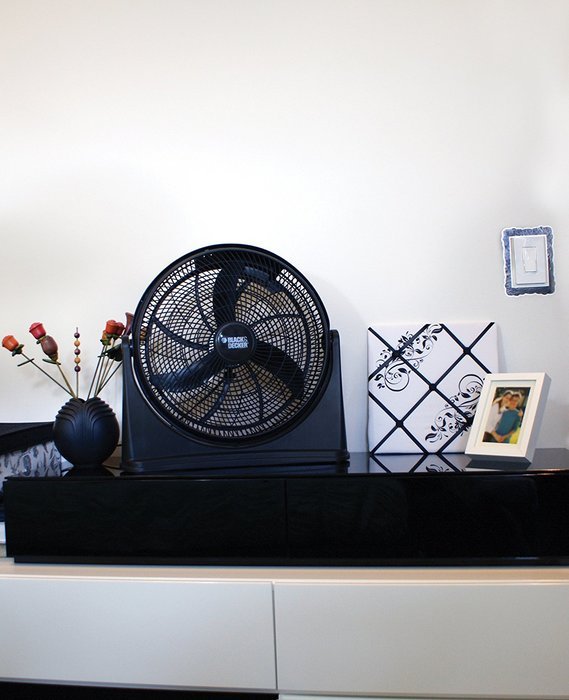 Black & Decker 16" High Velocity Floor Fan N2