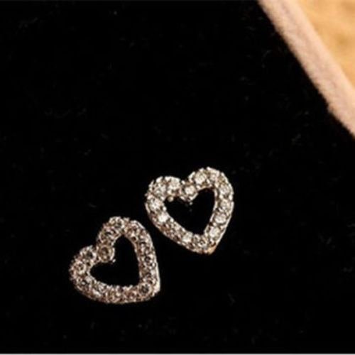 1 Pair Elegant Women Lady Heart Crystal Rhinestone Silver Ear Stud Earrings New N4