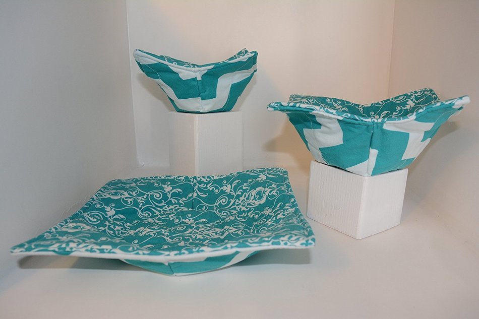 Microwave Bowl Cozies // Reversible // Set of 3 // 1 Small Bowl Cozy // 1 Medium Bowl Cozy // 1 Dinner Plate Cozy... N18