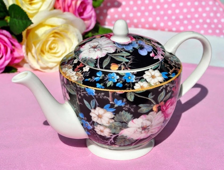 Maxwell & Williams William Kilburn Midnight Blossom 17floz Ceramic Teapot