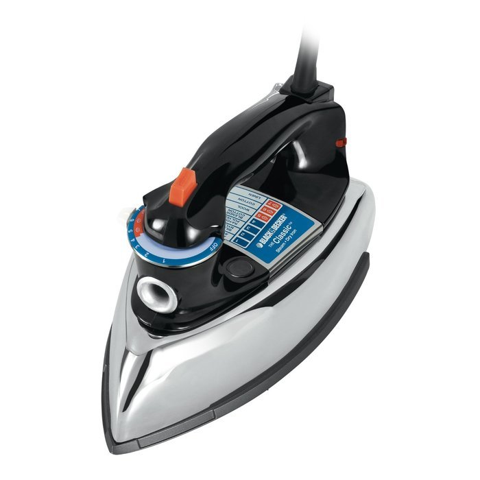 BLACK+DECKER F67E Classic Iron with Aluminum Soleplate, Black/Silver N3